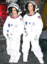 Jayden Jaymes and Audrey Bitoni travel to other planets in hope of finding a hot lad.